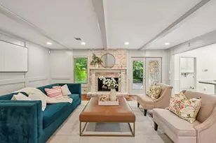 11003 Overbrook Ln, Houston, TX 77042 - Photo 2