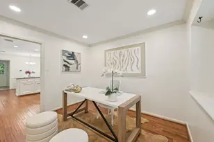 11003 Overbrook Ln, Houston, TX 77042 - Photo 12