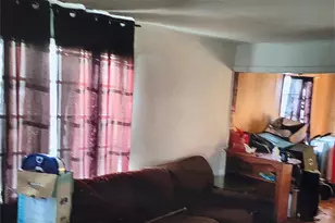 5101 Mallow St, Houston, TX 77033 - Photo 2