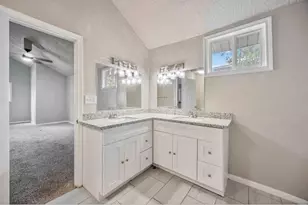 17843 S Cypress Villas Dr, Spring, TX 77379 - Photo 8