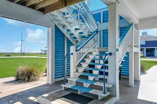 808 Pinata Dr, Crystal Beach, TX 77650 - Photo 10
