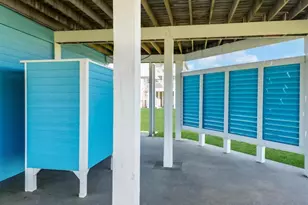 808 Pinata Dr, Crystal Beach, TX 77650 - Photo 8