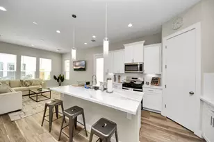 5935 Beall St, Houston, TX 77091 - Photo 8