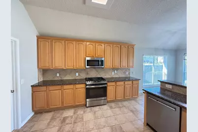 7411 Maple Run Drive, Sugar Land, TX 77479 - Photo 14