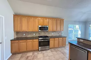 7411 Maple Run Dr, Sugar Land, TX 77479 - Photo 14