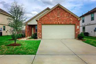 4508 Danielle Gardens, Conroe, TX 77304 - Photo 2