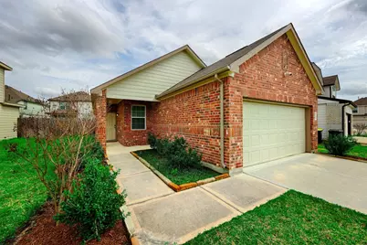 4508 Danielle Gardens, Conroe, TX 77304 - Photo 2