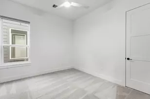 1423 E 36th St, Houston, TX 77022 - Photo 30