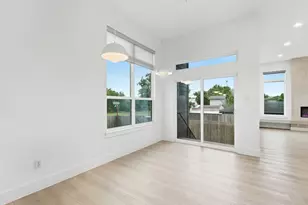 1423 E 36th St, Houston, TX 77022 - Photo 18