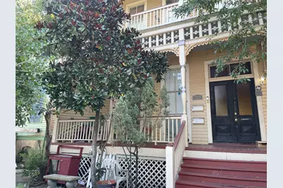 1819 Broadway Avenue J, Galveston, TX 77550 - Photo 2