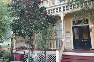 1819 Broadway Avenue J, Galveston, TX 77550 - Photo 2