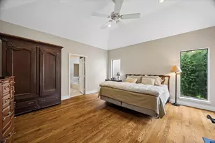 9606 Bayou Brook St, Houston, TX 77063 - Photo 22
