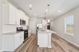 255 Charles Rdg Dr, Montgomery, TX 77316 - Photo 4