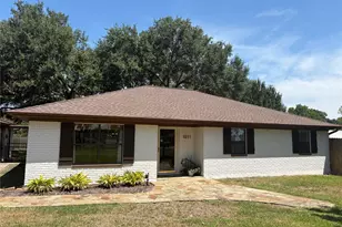 1011 Lee Rd, Columbus, TX 78934 - Photo 1