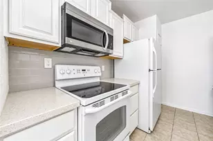 9707 Richmond Ave, Houston, TX 77042 - Photo 8