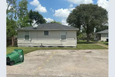 3923 Caplin Street, Houston, TX 77026 - Photo 2
