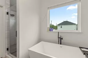 1271 Oakmont Villas Dr, Houston, TX 77091 - Photo 14