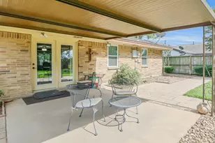 805 Bluebonnet Ln, Katy, TX 77493 - Photo 16