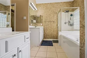 5710 Shady Hollow Ct, Rosharon, TX 77583 - Photo 16