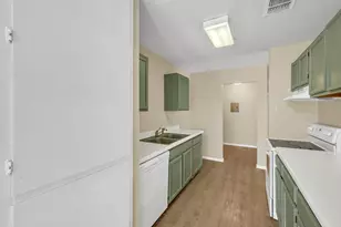1325 Bayou Dr, San Antonio, TX 78245 - Photo 12