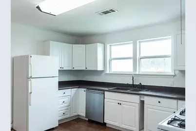 5311 Perry Avenue, Galveston, TX 77551 - Photo 4