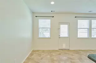 327 Bloomhill Pl, Magnolia, TX 77354 - Photo 12