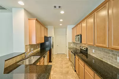 327 Bloomhill Place, Magnolia, TX 77354 - Photo 14