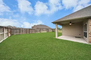 101 Bayou Bend Court, Angleton, TX 77515 - Photo 22
