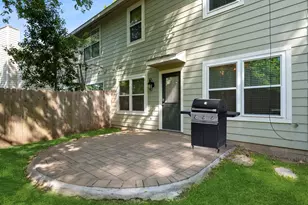 35 N Walden Elms Cir, The Woodlands, TX 77382 - Photo 20