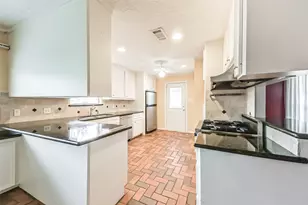 10919 Checkerboard St, Houston, TX 77096 - Photo 8