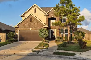 2305 Camellia Gables Ln, Pearland, TX 77089 - Photo 2