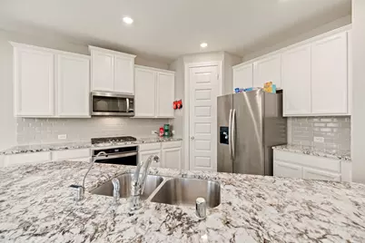 2305 Camellia Gables Lane, Pearland, TX 77089 - Photo 14