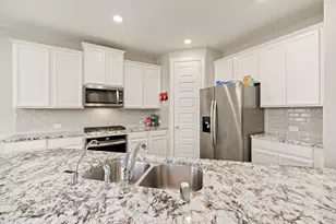 2305 Camellia Gables Ln, Pearland, TX 77089 - Photo 14