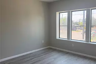 6725 Sherman St, Houston, TX 77011 - Photo 8