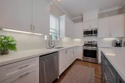2604 Bevis Street #E, Houston, TX 77008 - Photo 20