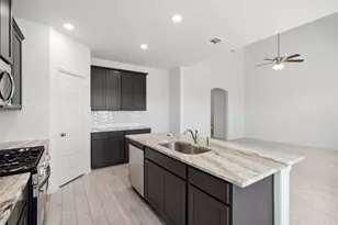 2110 Sanders Brook Dr, Baytown, TX 77521 - Photo 12