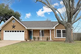 419 Narcissus St, Lake Jackson, TX 77566 - Photo 1