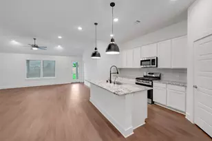 14117 Baikal Mnr Dr, Santa Fe, TX 77510 - Photo 8