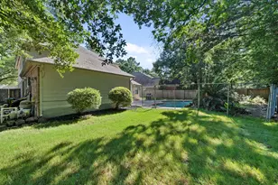78 E Hobbit Glen Dr, Conroe, TX 77384 - Photo 14