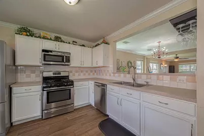 10106 Hollyvine Lane, Houston, TX 77089 - Photo 16