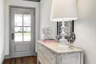 3018 Ann Arbor Dr, Houston, TX 77063 - Photo 2