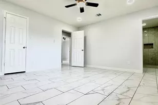 3418 Abinger Ln, Houston, TX 77088 - Photo 6