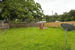 101 West St, Liberty, TX 77575 - Photo 2