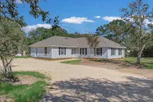 1060 Brandt Ln, Columbus, TX 78934 - Photo 1