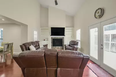 5707 Innsbruck Street, Bellaire, TX 77401 - Photo 16