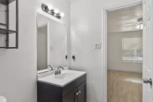 9700 Leawood, Houston, TX 77099 - Photo 18