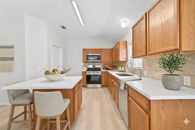 10614 Sugar Trace Drive, Sugar Land, TX 77498 - Photo 4