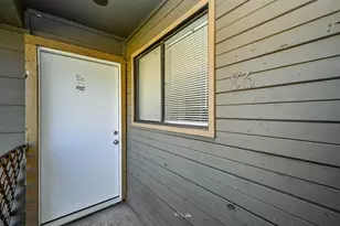 9090 S Braeswood Blvd, Houston, TX 77074 - Photo 4