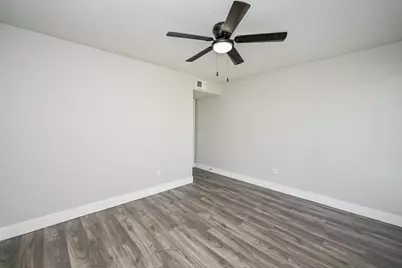 9090 S Braeswood Boulevard #86, Houston, TX 77074 - Photo 16