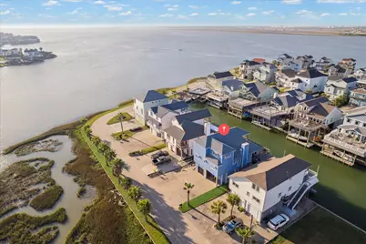422 Windward Way, Tiki Island, TX 77554 - Photo 34